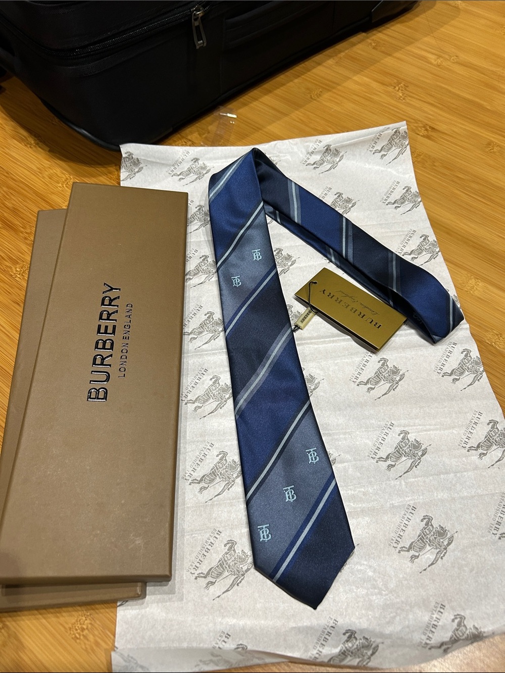 Burberry Men’s Blue Striped Silk Tie